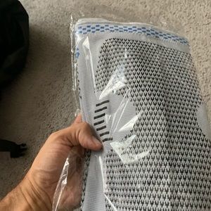 Pair of knee sleeves new